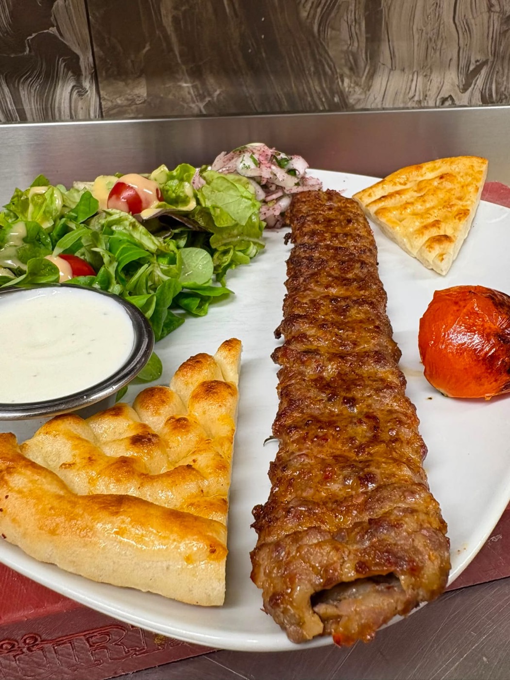 Plat servi au restaurant Samsara