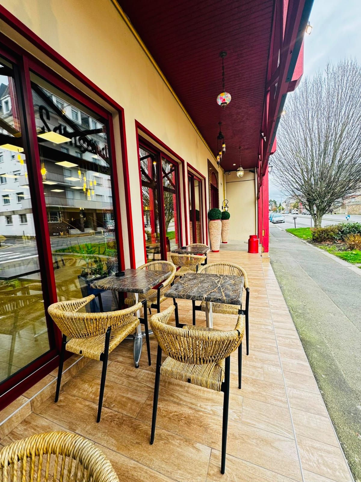Salle principale du restaurant Samsara